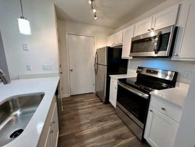 20 Hamiltons Harbor Dr #20-838 - Photo 2 of 8