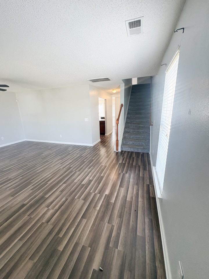 159 Savannah Hills Dr #1 - Photo 4 of 25