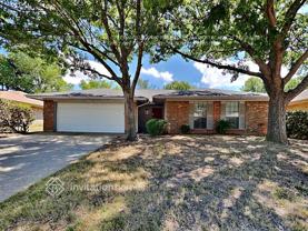 2512 Bayberry Ln - Photo 1 of 1