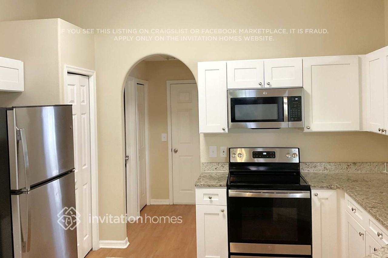 2621 Alclobe Cir - Photo 6 of 15