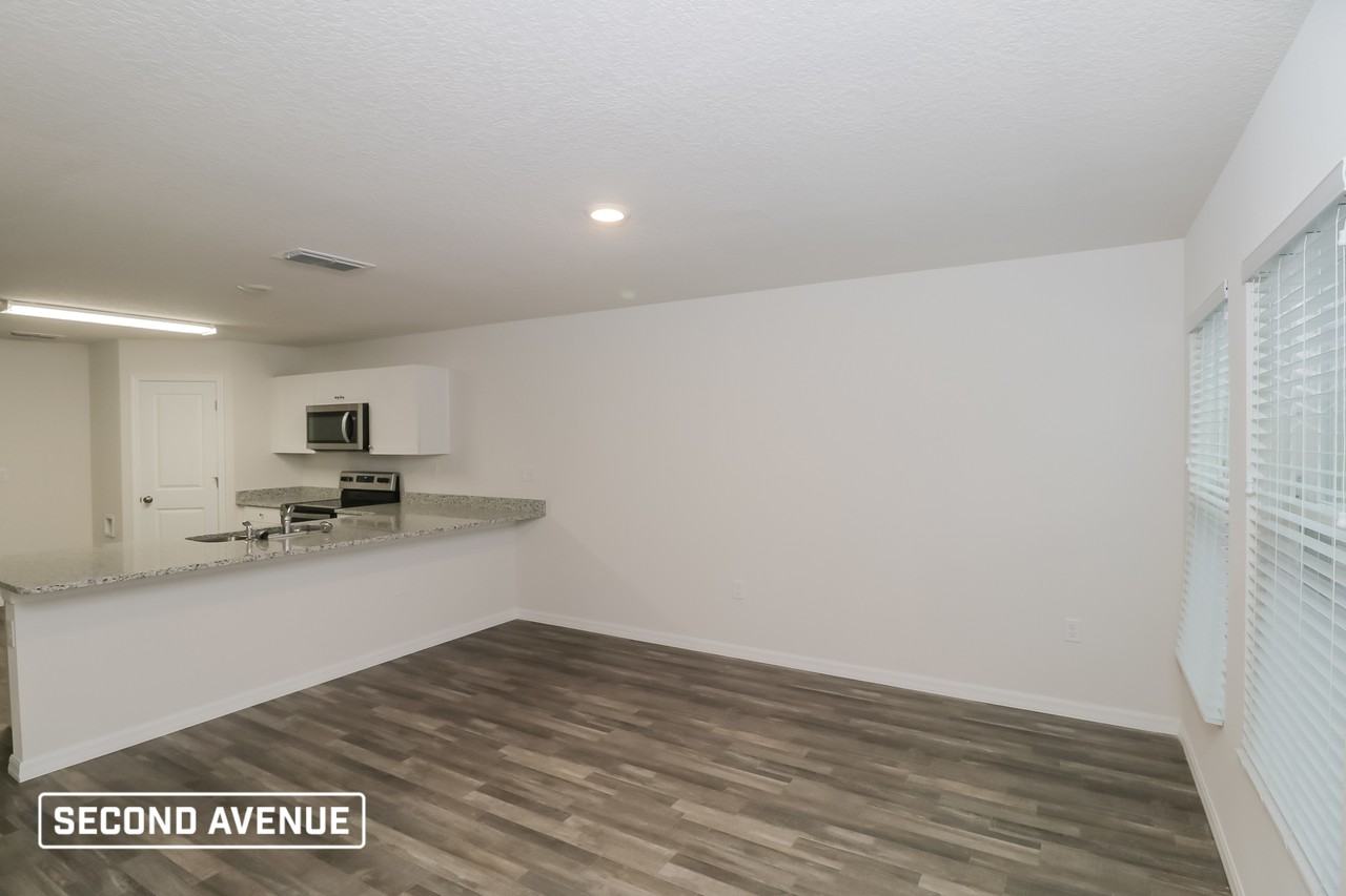 2471 W Vespero St - Photo 5 of 21