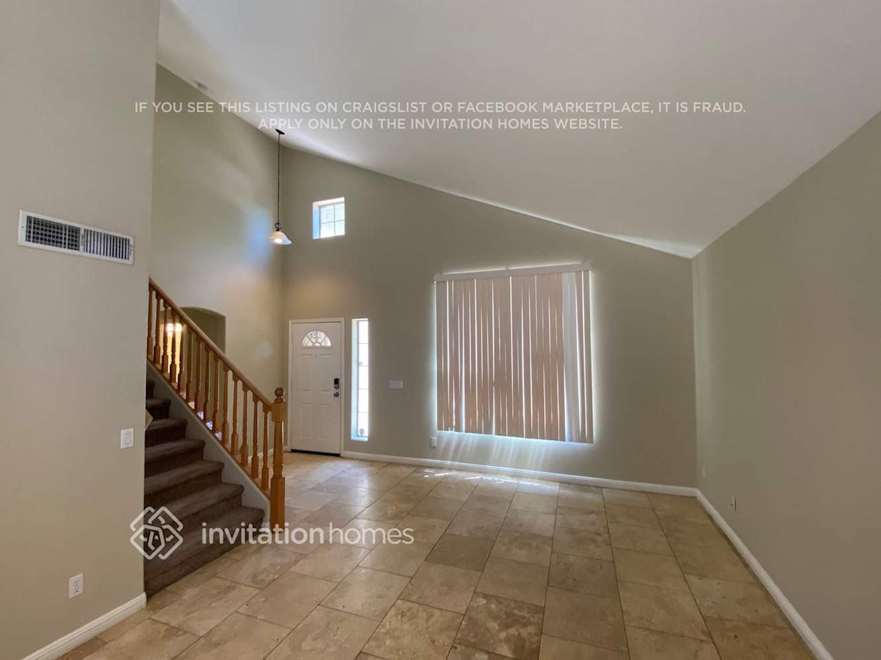 764 W La Pryor Ln - Photo 3 of 23