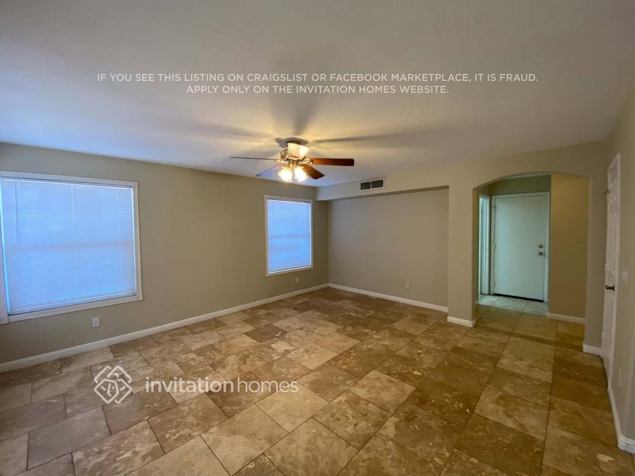 764 W La Pryor Ln - Photo 4 of 23