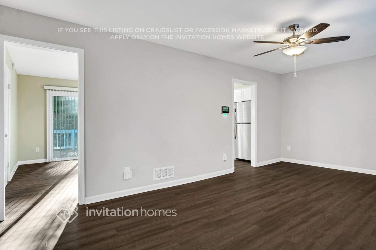 1658 Pine Glen Cir - Photo 4 of 26
