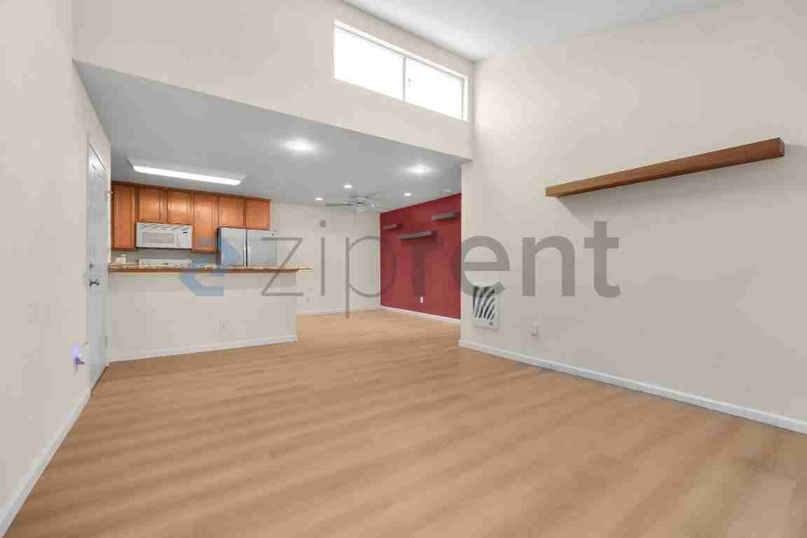 3454 Castle Glen Dr #226 - Photo 4 of 19