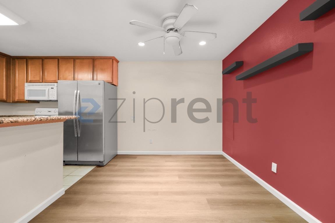 3454 Castle Glen Dr #226 - Photo 5 of 19