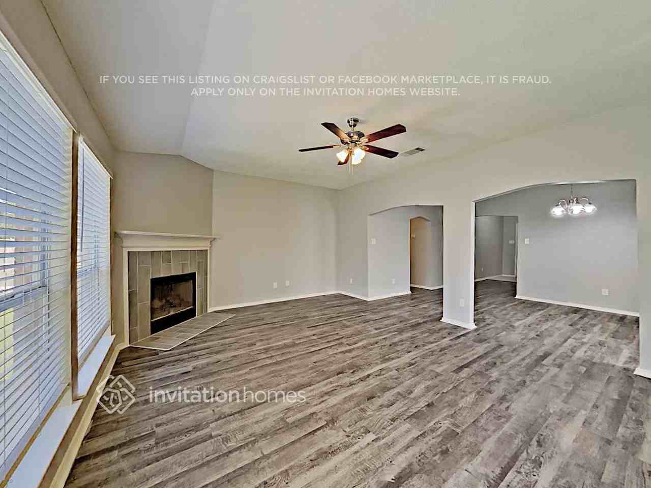 421 Candlestick Trl - Photo 4 of 15