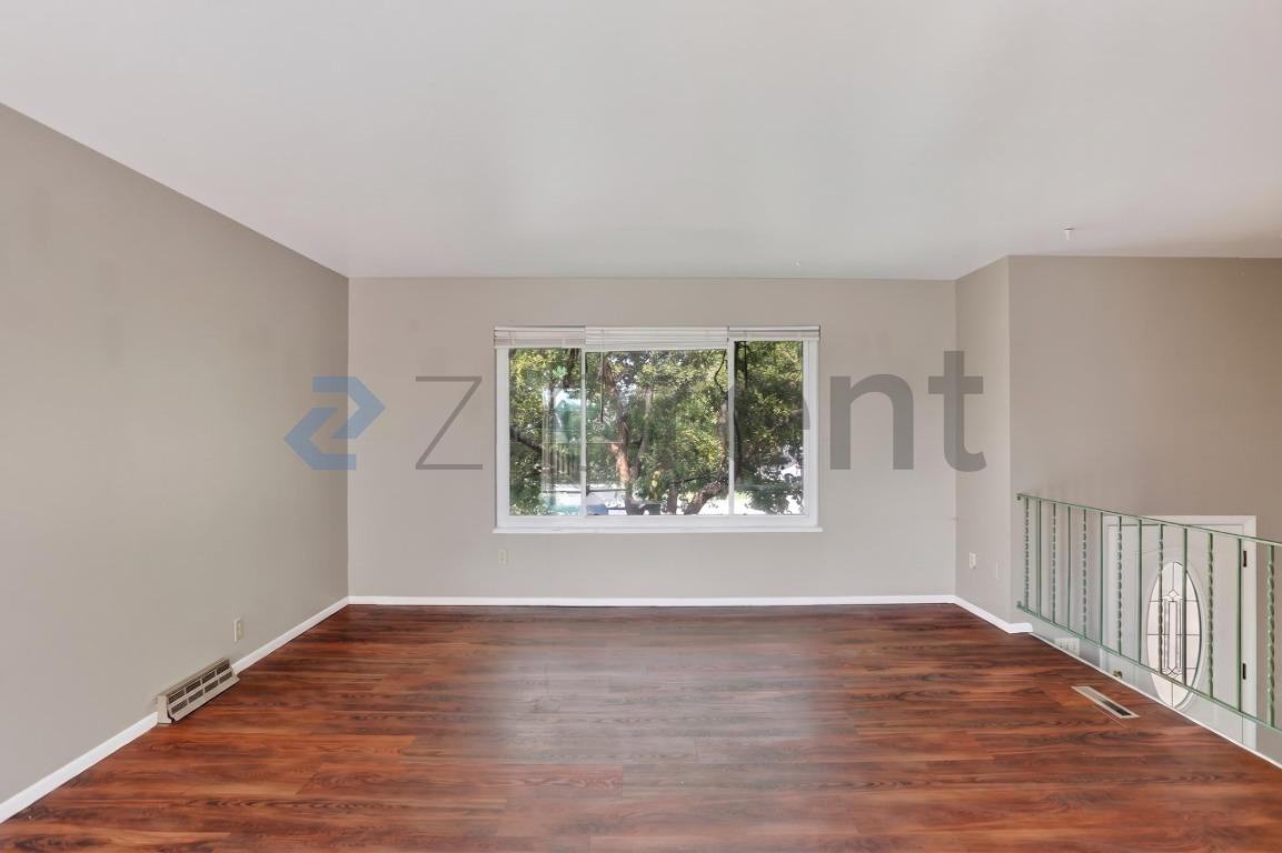1804 S Whitcomb St - Photo 7 of 25