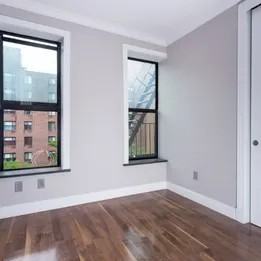 Madison Ave & E 116th St - Photo 6 of 8