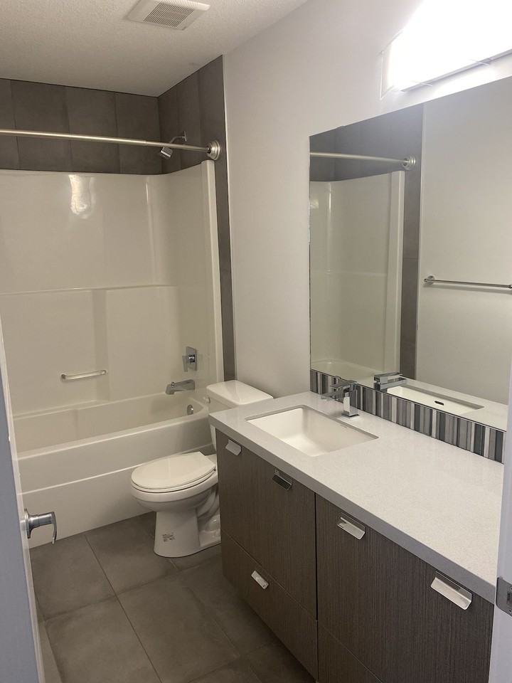 Lynwood Skinny Homes - Photo 3 of 8