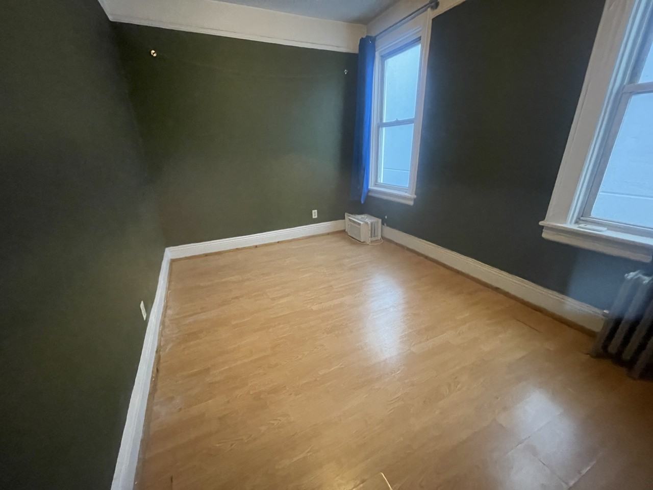 E 183rd St - Photo 5 of 9