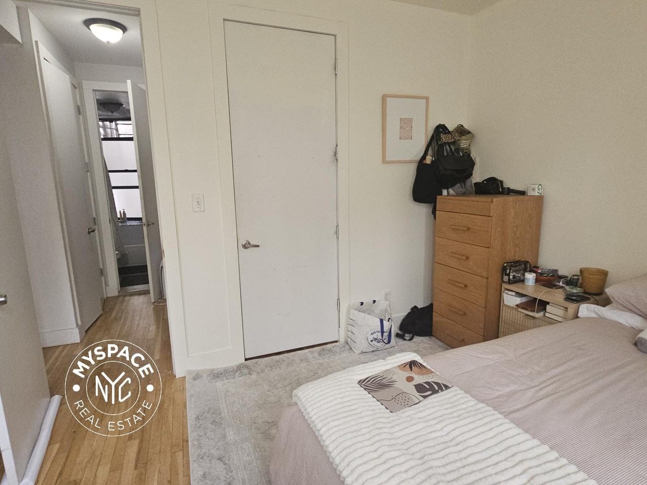 680 Monroe St #3E - Photo 7 of 12