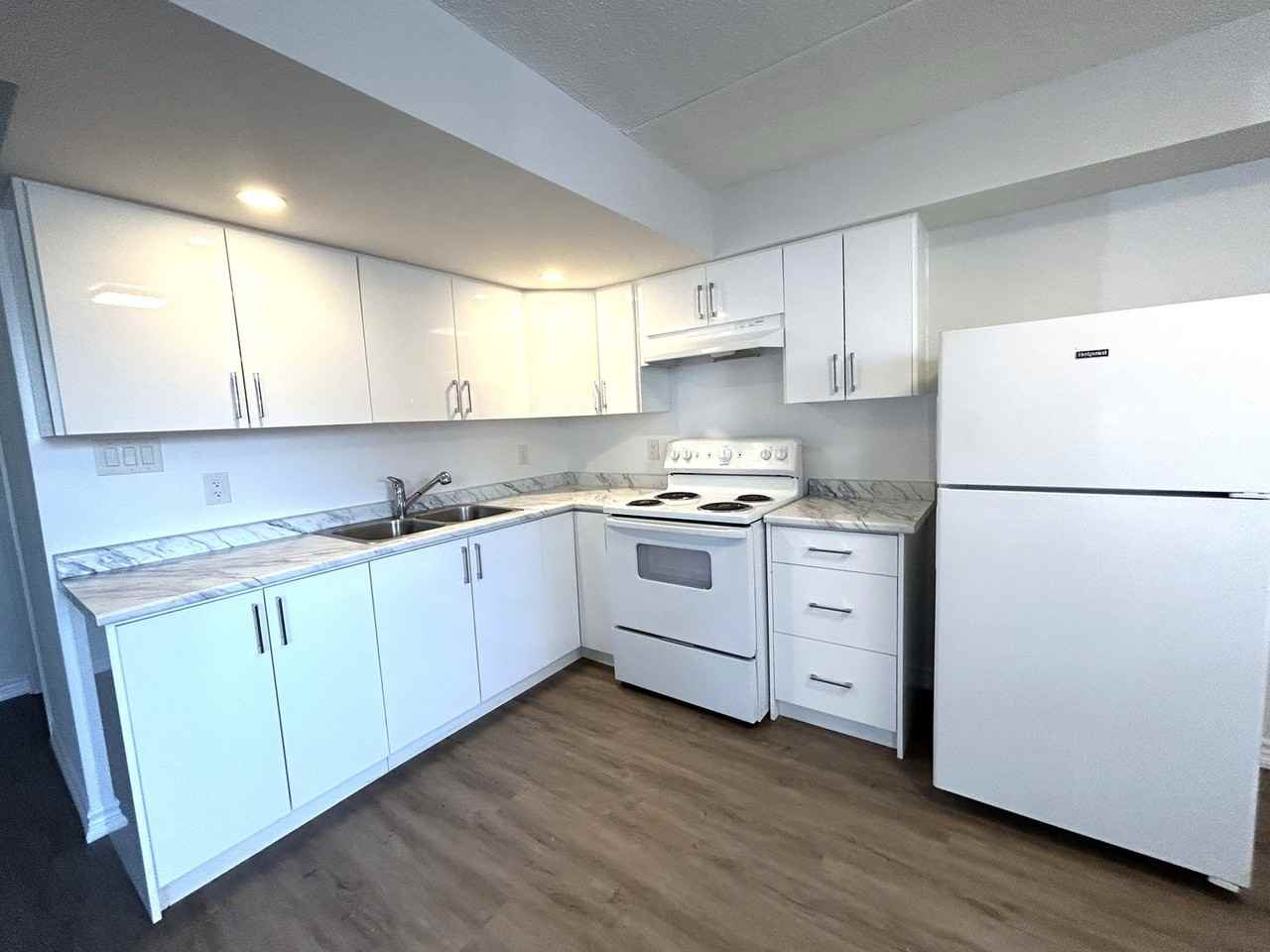 Valleyview & Valley Vista Apartments - Photo 7 of 18