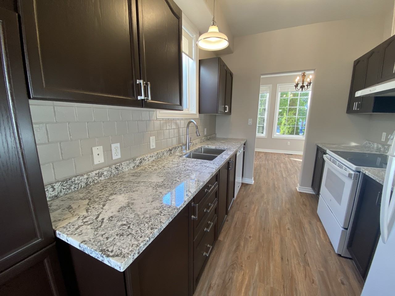 1228 Cyprus Rd - Photo 3 of 30