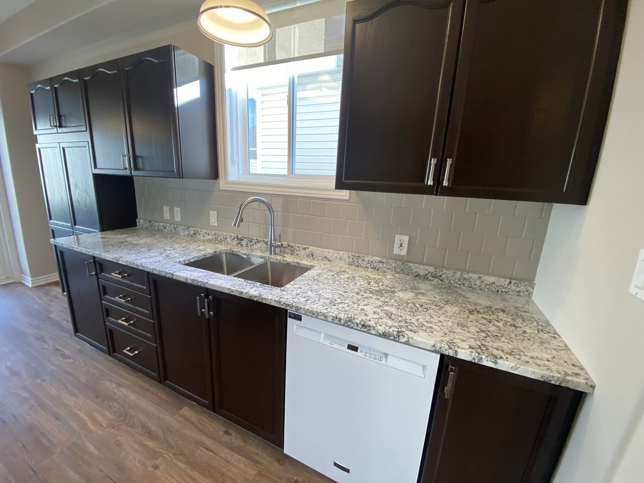 1228 Cyprus Rd - Photo 5 of 30