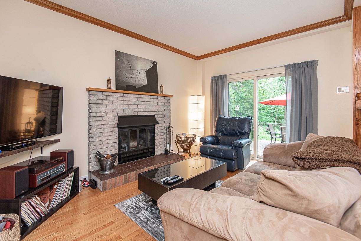 18 Hesse Crescent - 1 - Photo 2 of 31