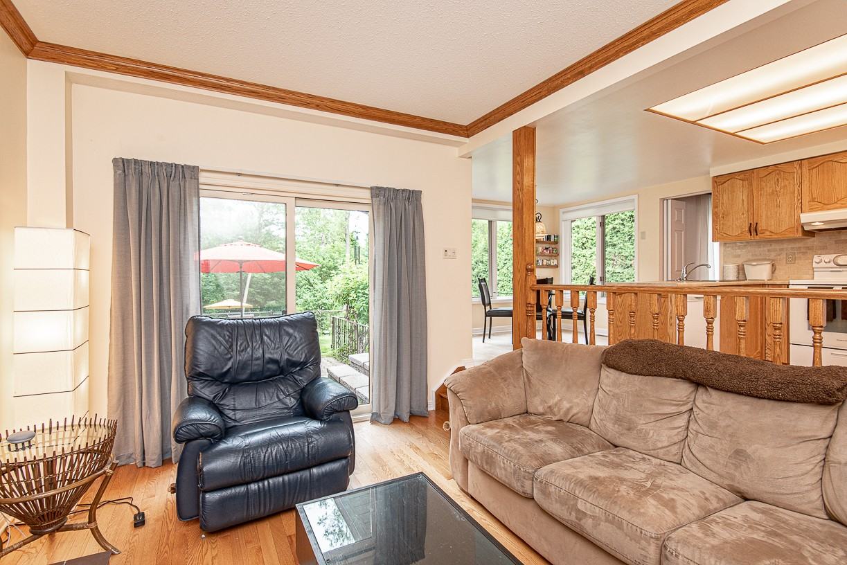 18 Hesse Crescent - 1 - Photo 3 of 31