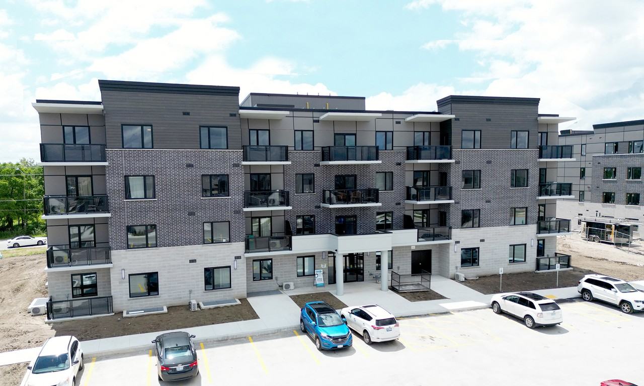 Opus Apartments 2 - Photo 3 of 31