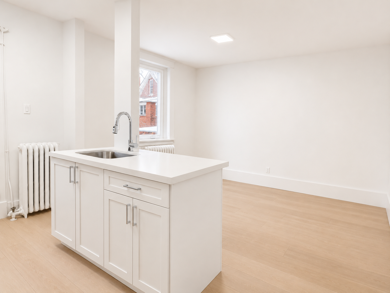 310 Roncesvalles Avenue - Photo 4 of 12
