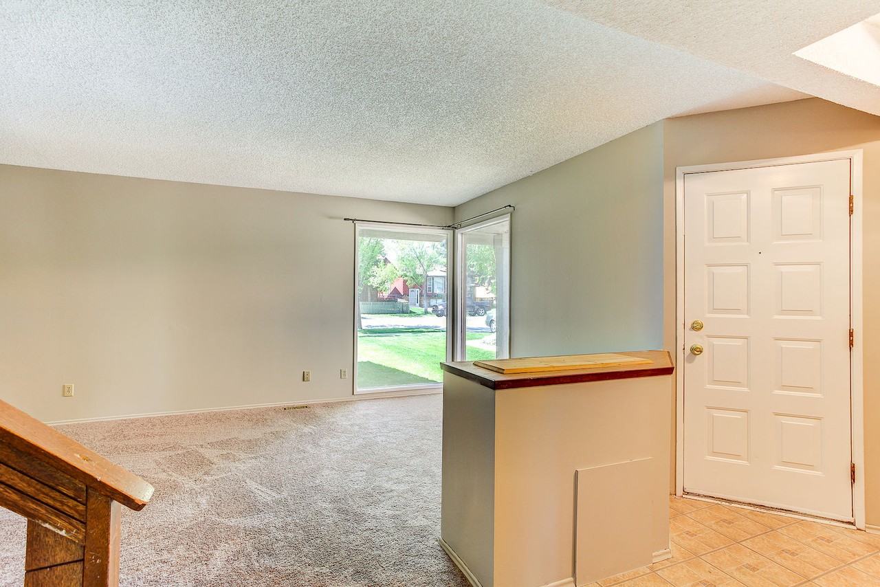 3408 64 St Ne - Photo 3 of 24