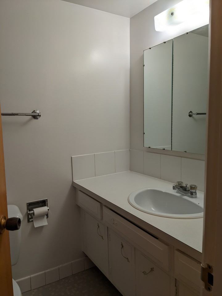 5450 Vine Street #303 - Photo 3 of 5