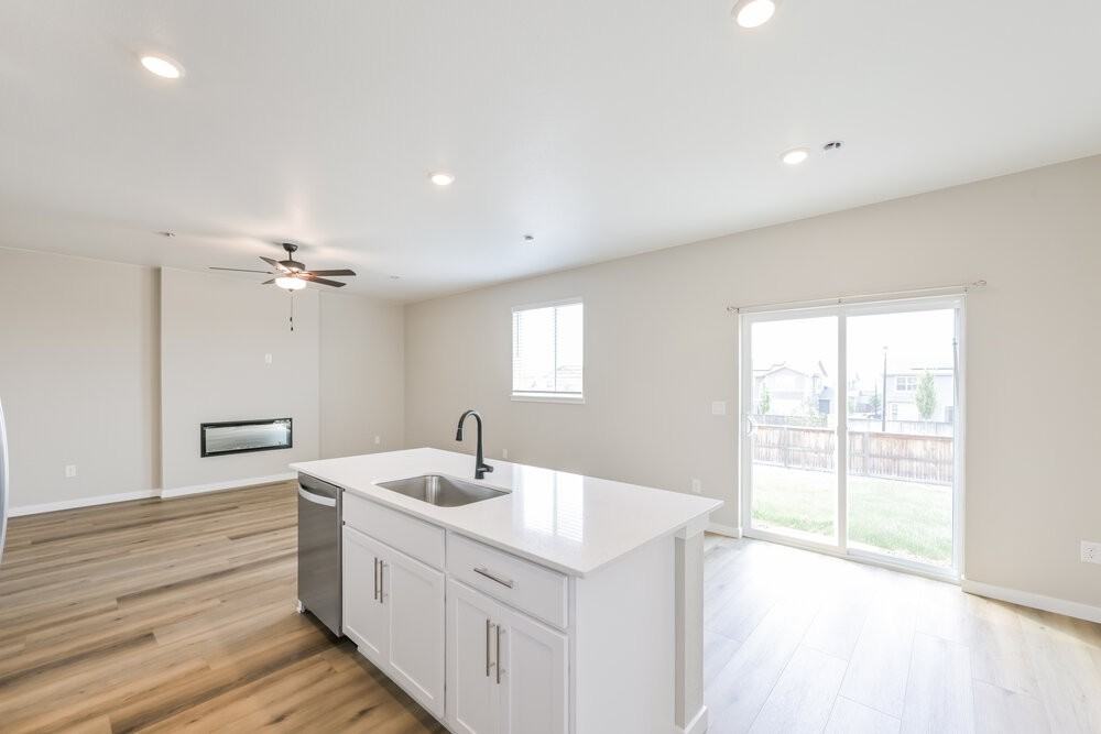 9389 Telluride Ct - Photo 7 of 17