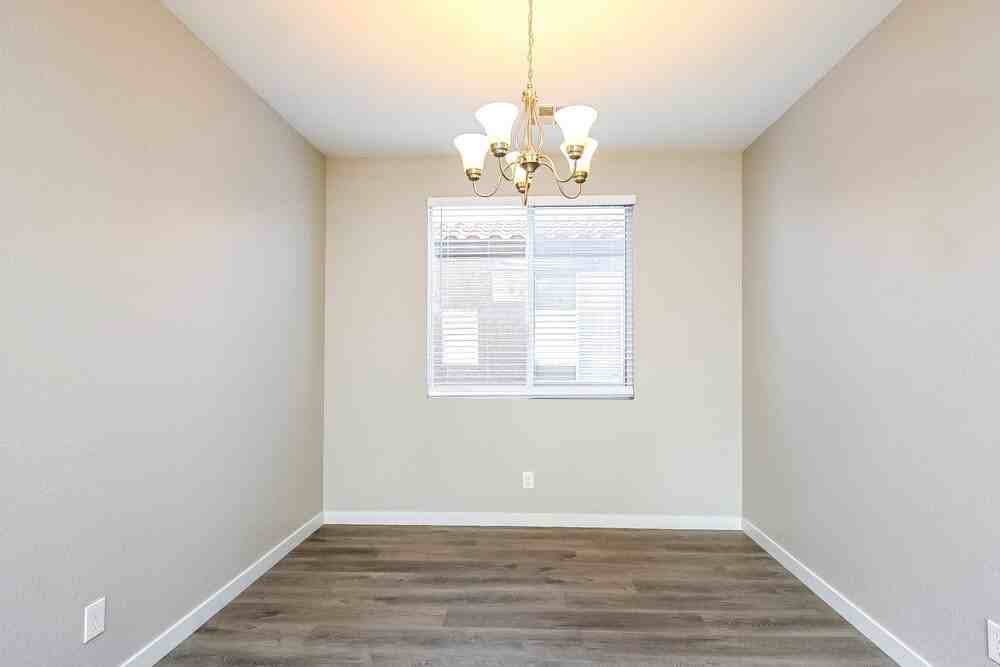 9532 Flying Eagle Ln - Photo 5 of 17