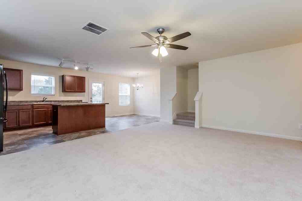62 Sharp Way - Photo 4 of 17