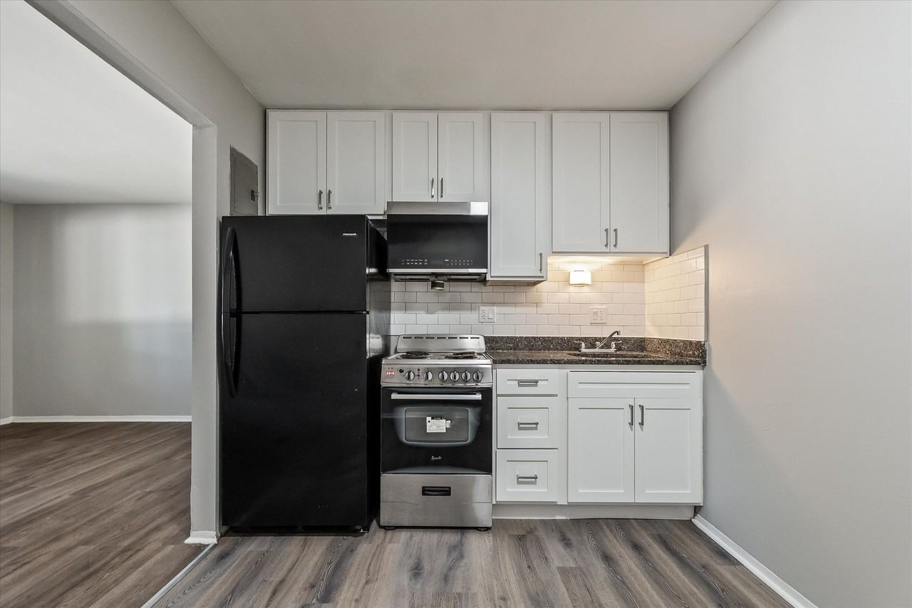 Incredible Madison Heights Location offers Worry Free Efficient Living - Photo 2 of 12