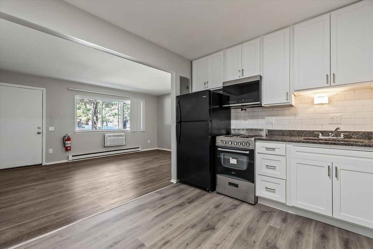 Incredible Madison Heights Location offers Worry Free Efficient Living - Photo 4 of 12