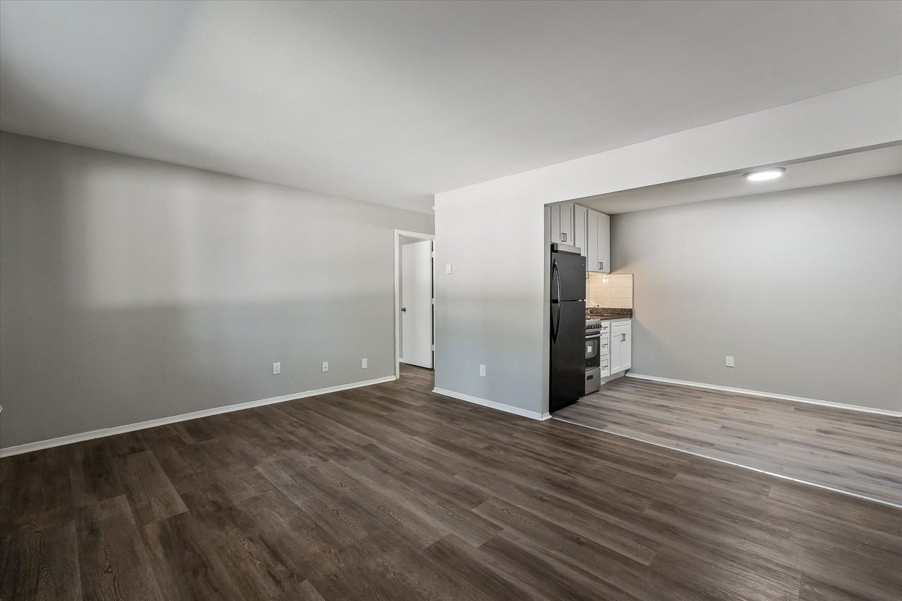 Incredible Madison Heights Location offers Worry Free Efficient Living - Photo 7 of 12