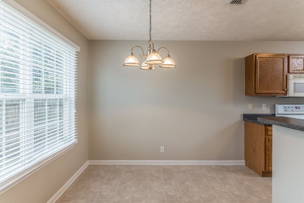 3012 Wellington Pl - Photo 4 of 14