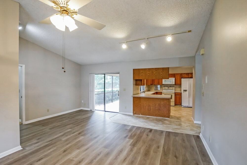 518 Azure Ave - Photo 5 of 16