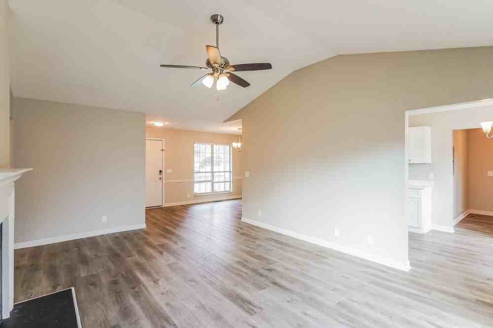 404 Sorensen Way - Photo 3 of 16