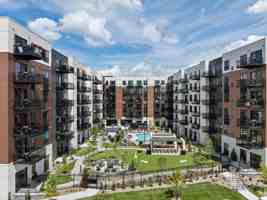 featured image of 640 Wisconsin Ave N