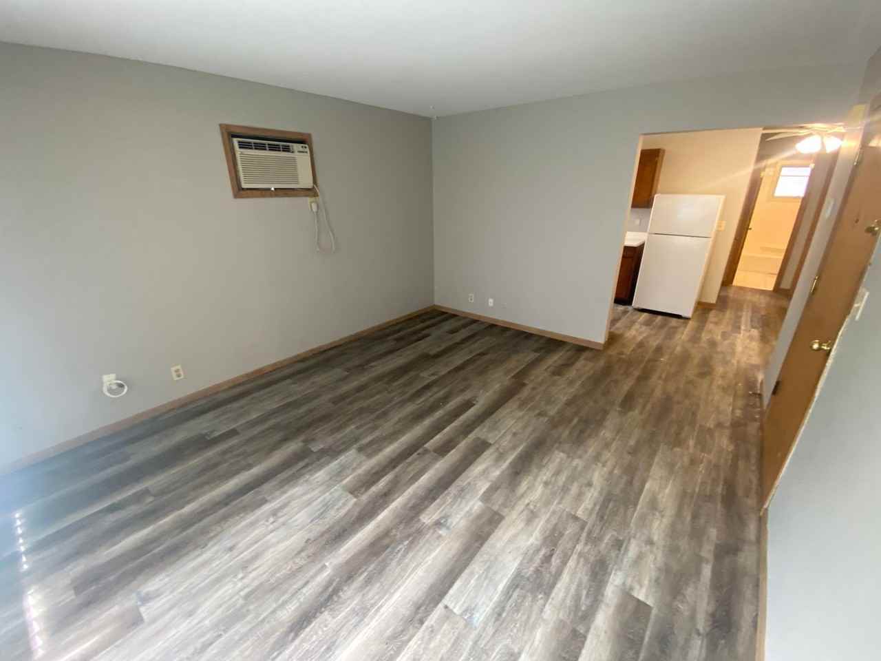 928 E St - Photo 7 of 14