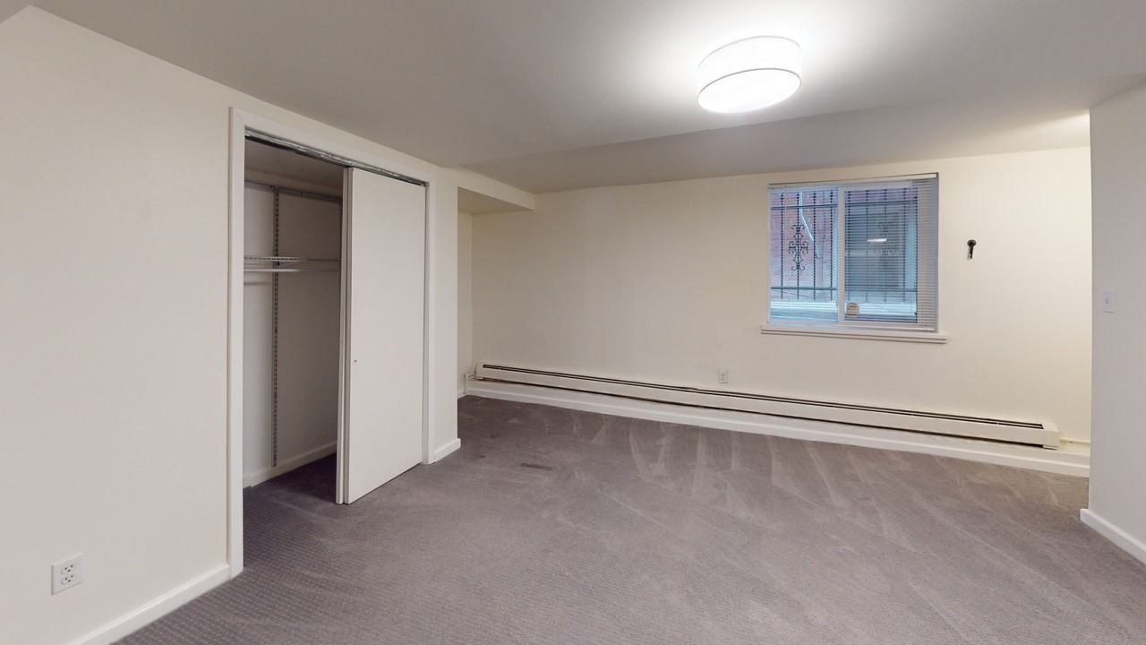 1750 North Pearl Street #5 - Photo 6 of 17