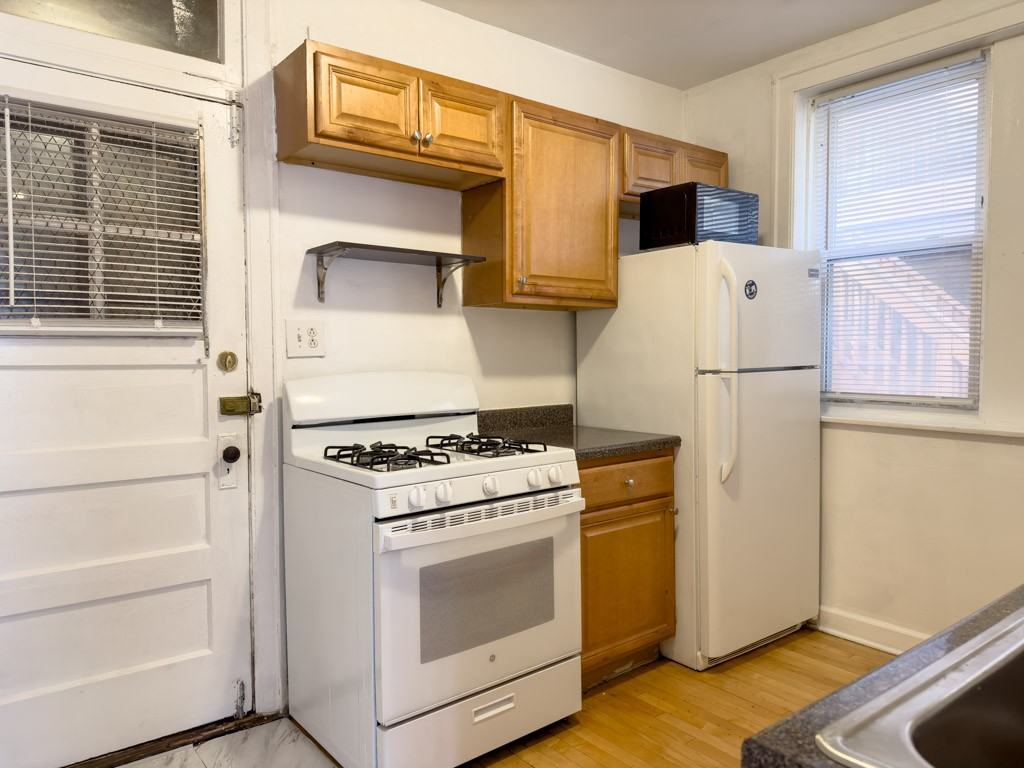4407 N Kenneth Ave #1A - Photo 2 of 19
