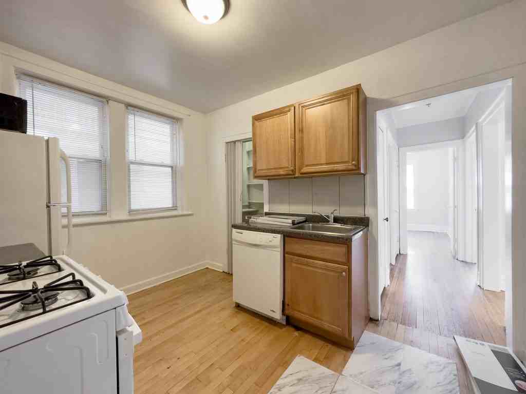 4407 N Kenneth Ave #1A - Photo 3 of 19