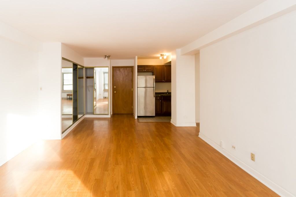 4180 N Marine Dr #604 - Photo 5 of 16