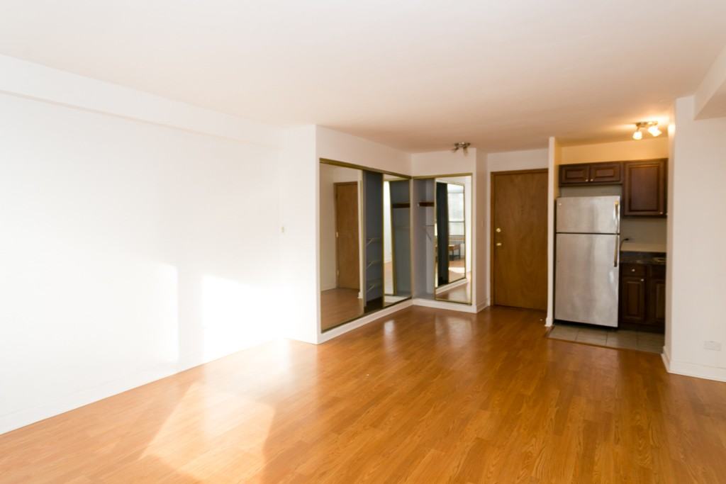4180 N Marine Dr #604 - Photo 6 of 16