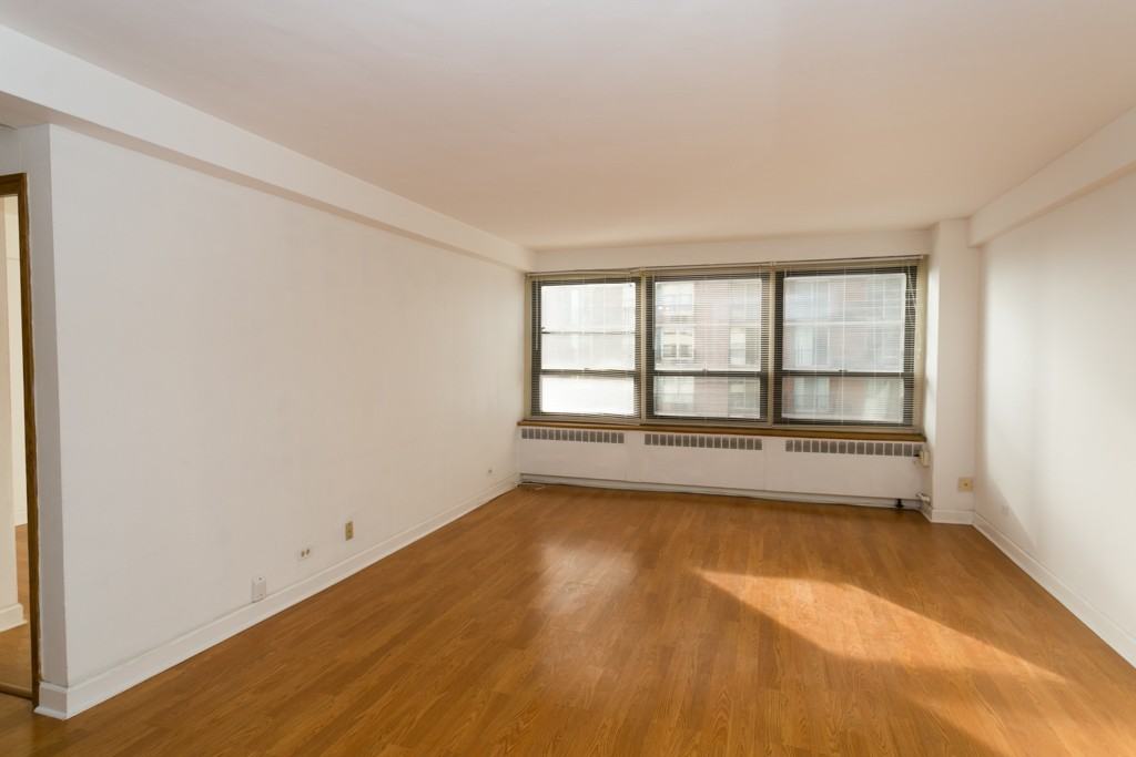 4180 N Marine Dr #604 - Photo 7 of 16