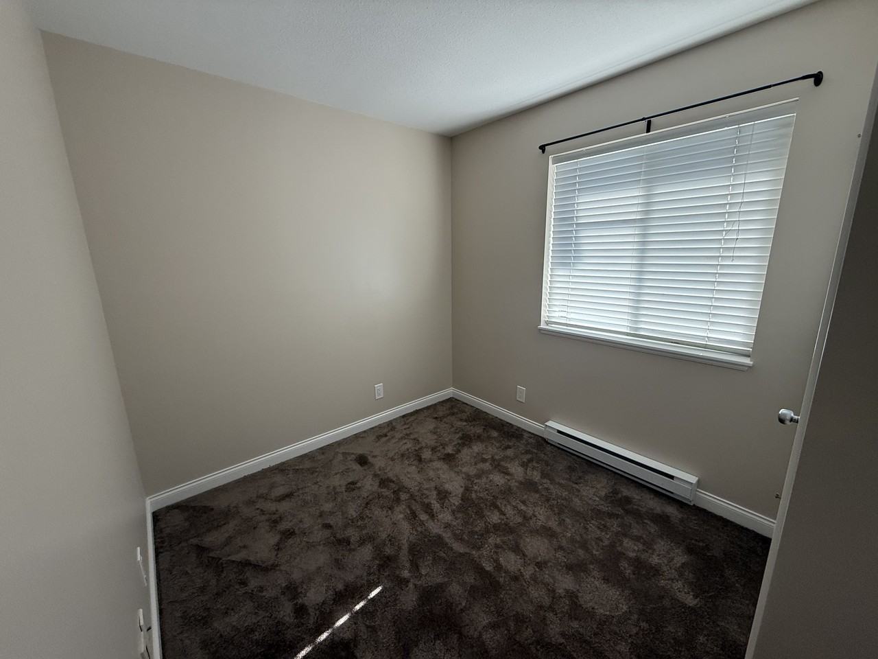 5474 198 Street #401 - Photo 5 of 11