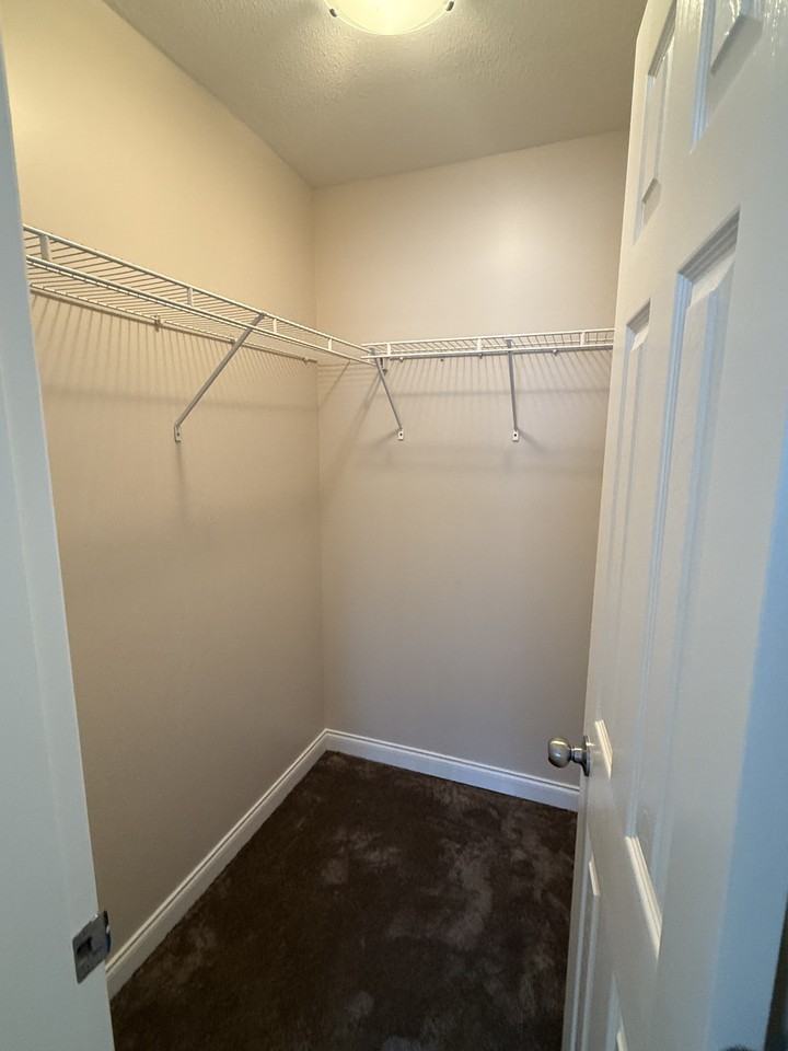 5474 198 Street #401 - Photo 7 of 11