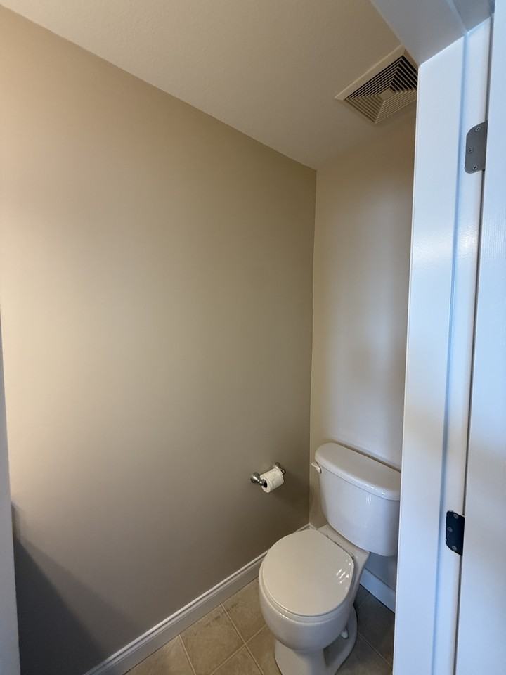 5474 198 Street #401 - Photo 4 of 11