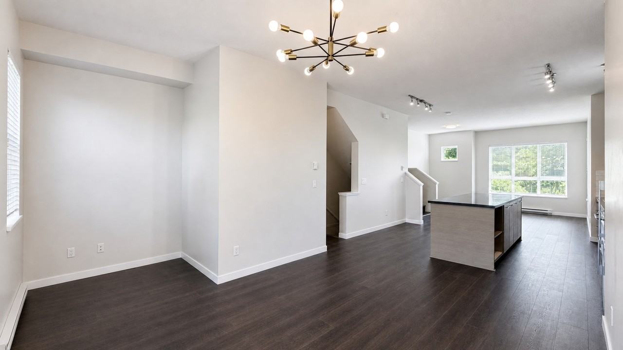 10489 Delsom Crescent #4* - Photo 6 of 31