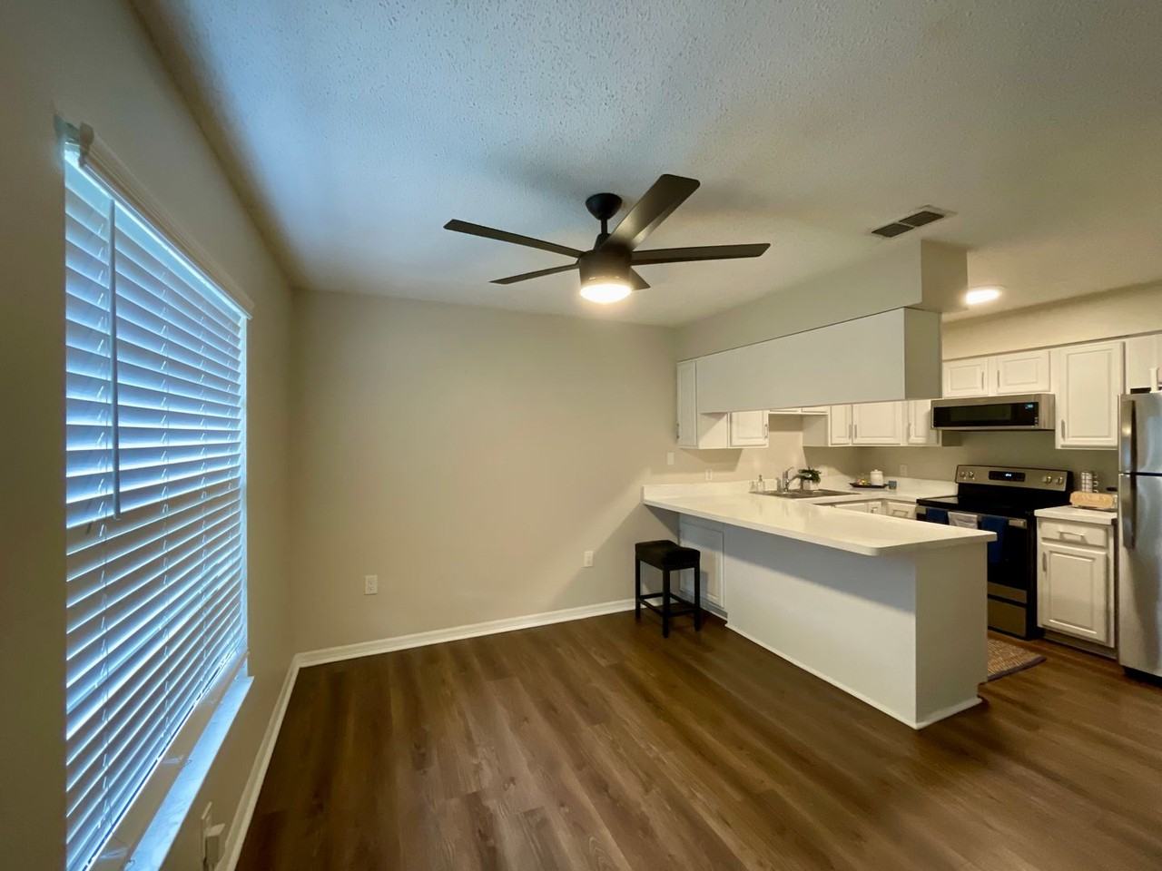 The Rhoads Apartments | 2 Bedroom Apartments in Leesburg, FL - Photo 4 of 39