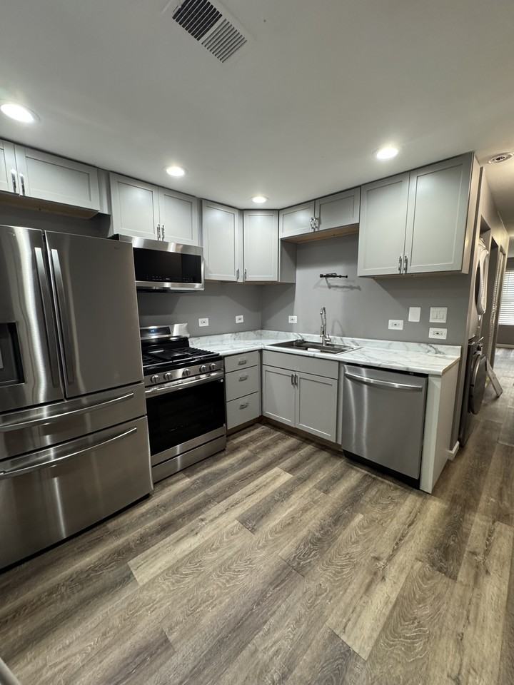 2446 W Taylor St #G - Photo 4 of 17