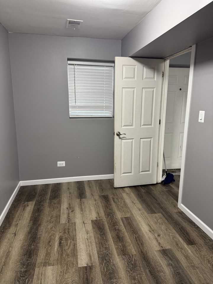 2446 W Taylor St #G - Photo 6 of 17