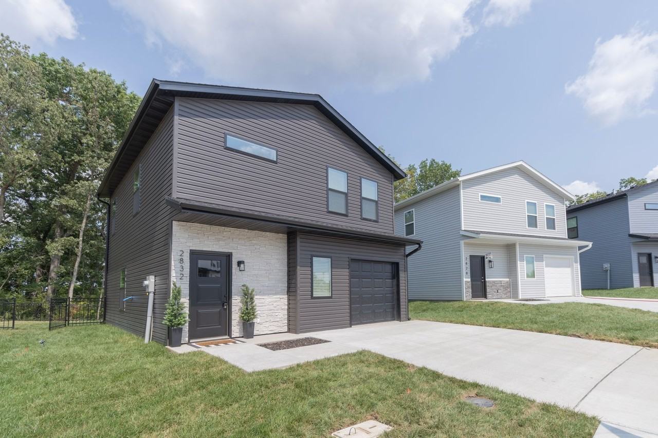 729 729 Ella Dr - Photo 2 of 50